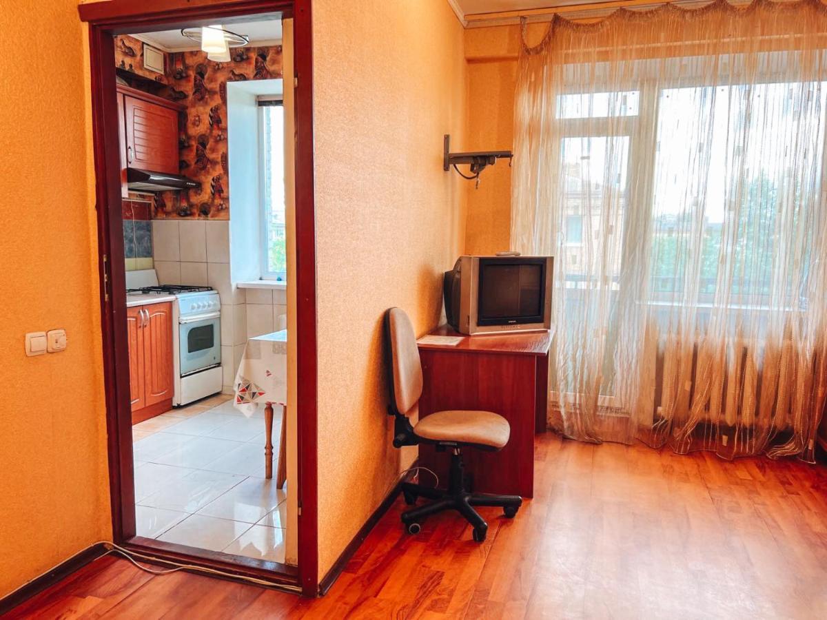 Apartment Near Metro Station Darnitsa Kiev Exterior foto
